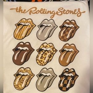 Rolling Stones t shirt. Size large. Only worn a few times.
